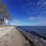 度假居 Coastal With And Sauna