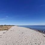 度假居 Coastal With And Sauna
