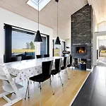 度假居 Coastal With And Sauna *