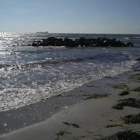 10 Person In Rudkobing-by Traum