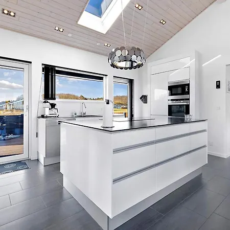 Coastal With And Sauna Holiday home *
