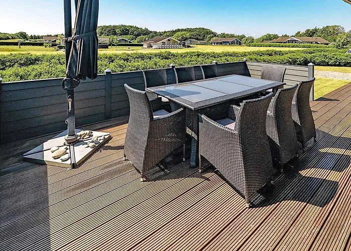 10 Person In Rudkobing-by Traum Spodsbjerg