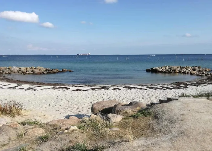 10 Person In Rudkobing-by Traum *